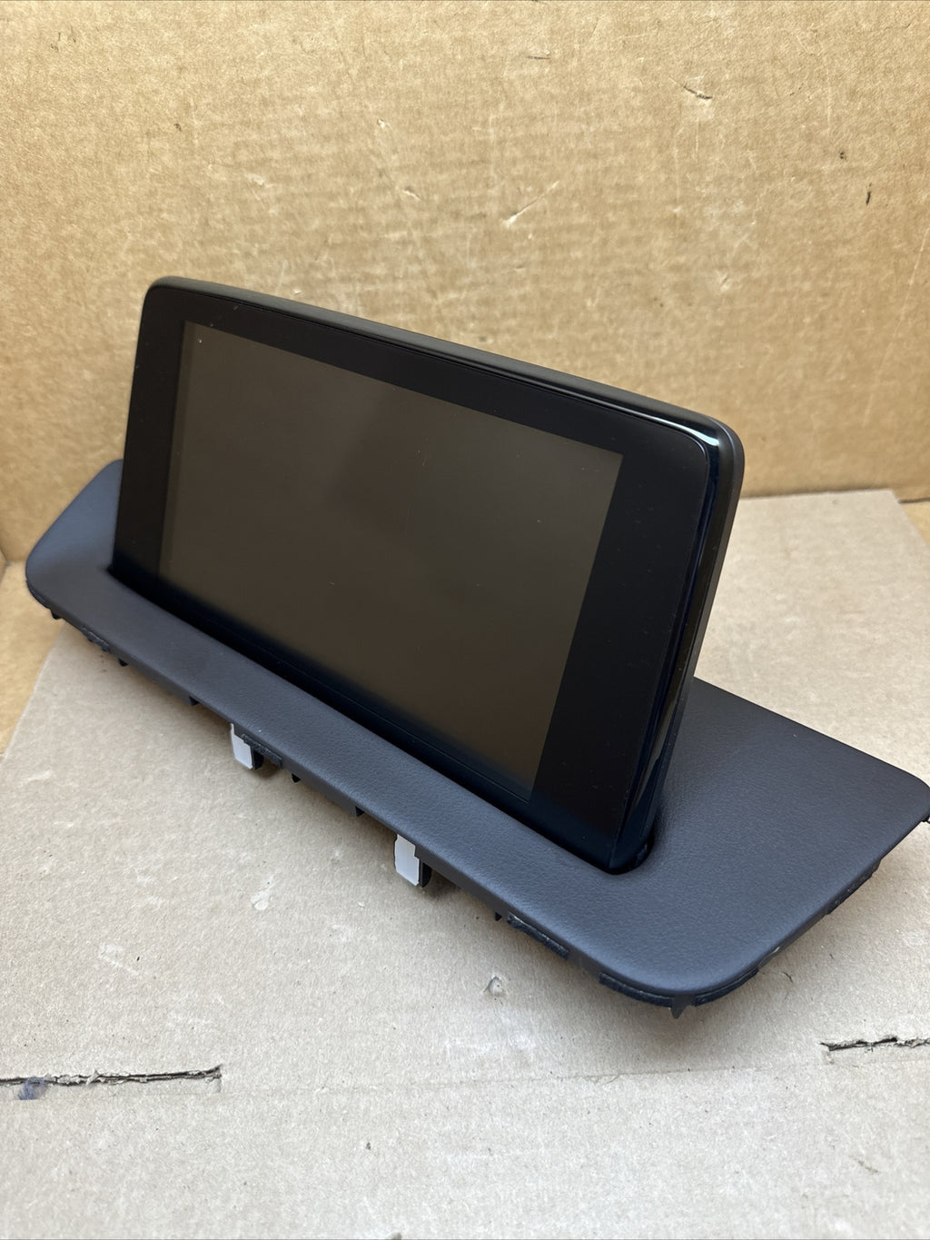 2016 2023 MAZDA CX 9 GPS NAVIGATION TOUCH SCREEN  DISPLAY MONITOR TK49 611J0 B2