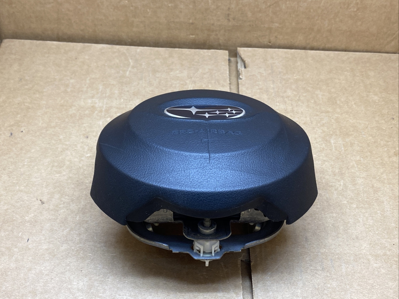 SUBARU LEGACY OUTBACK FRONT LEFT DRIVER SIDE STEERING WHEEL AIRBAG AIR BAG BLACK4