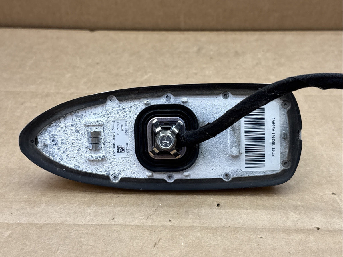 2015-2018 Ford Edge Roof Radio Antenna Shark Fin UG White FT4T-19G461-AB59VJ7