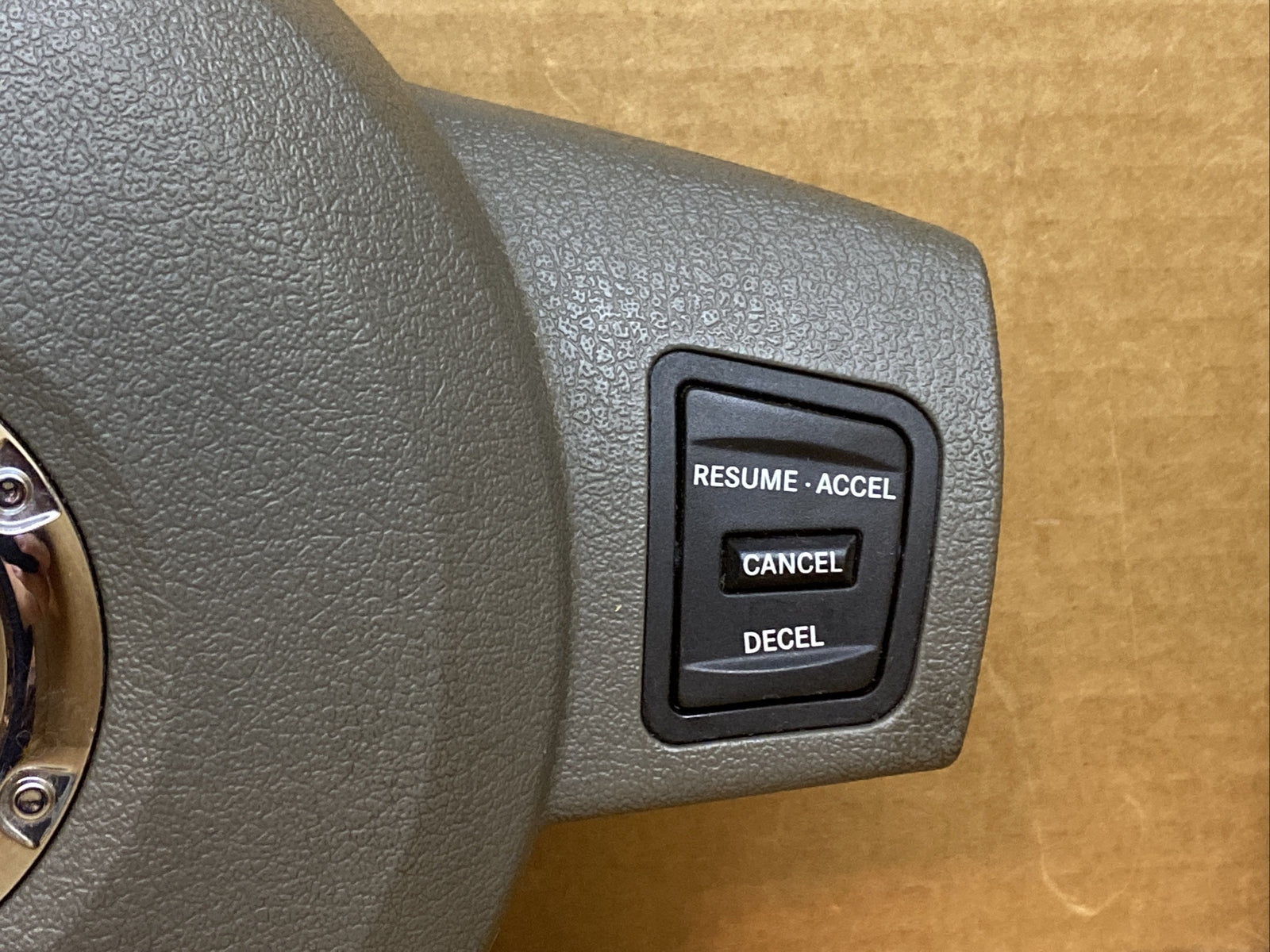 06 08 Jeep Commander Front Left Driver Side Steering Wheel Air Bag Airbag Khaki4