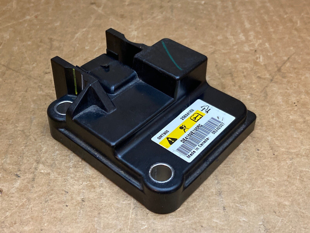 GM Silverado Sierra OEM Supplemental Restraint System Sensor Module 258341696