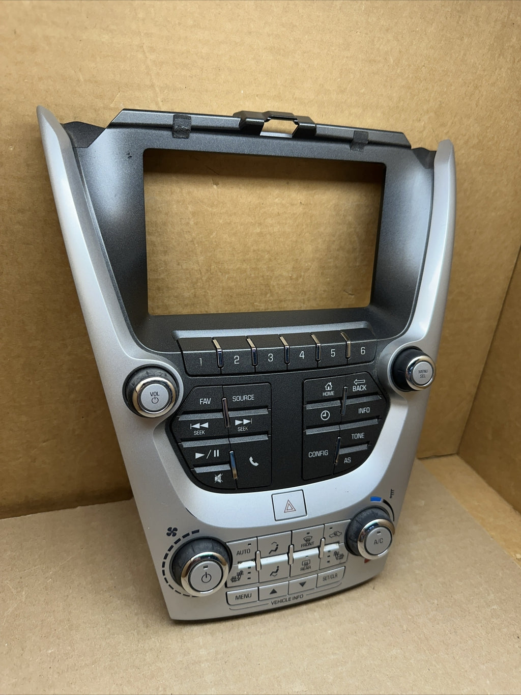 2016 2017 GMC Terrain Radio Face Climate Control Panel Bezel 840966904