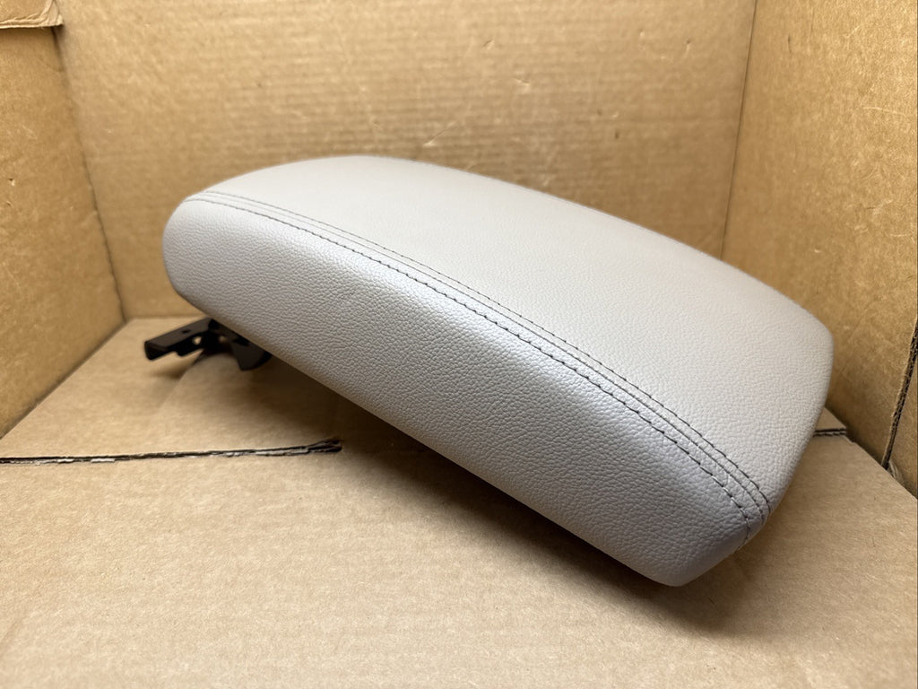 2016 2021 Hyundai Tucson Center Console Lid Cover Top Arm Rest Armrest Tan6