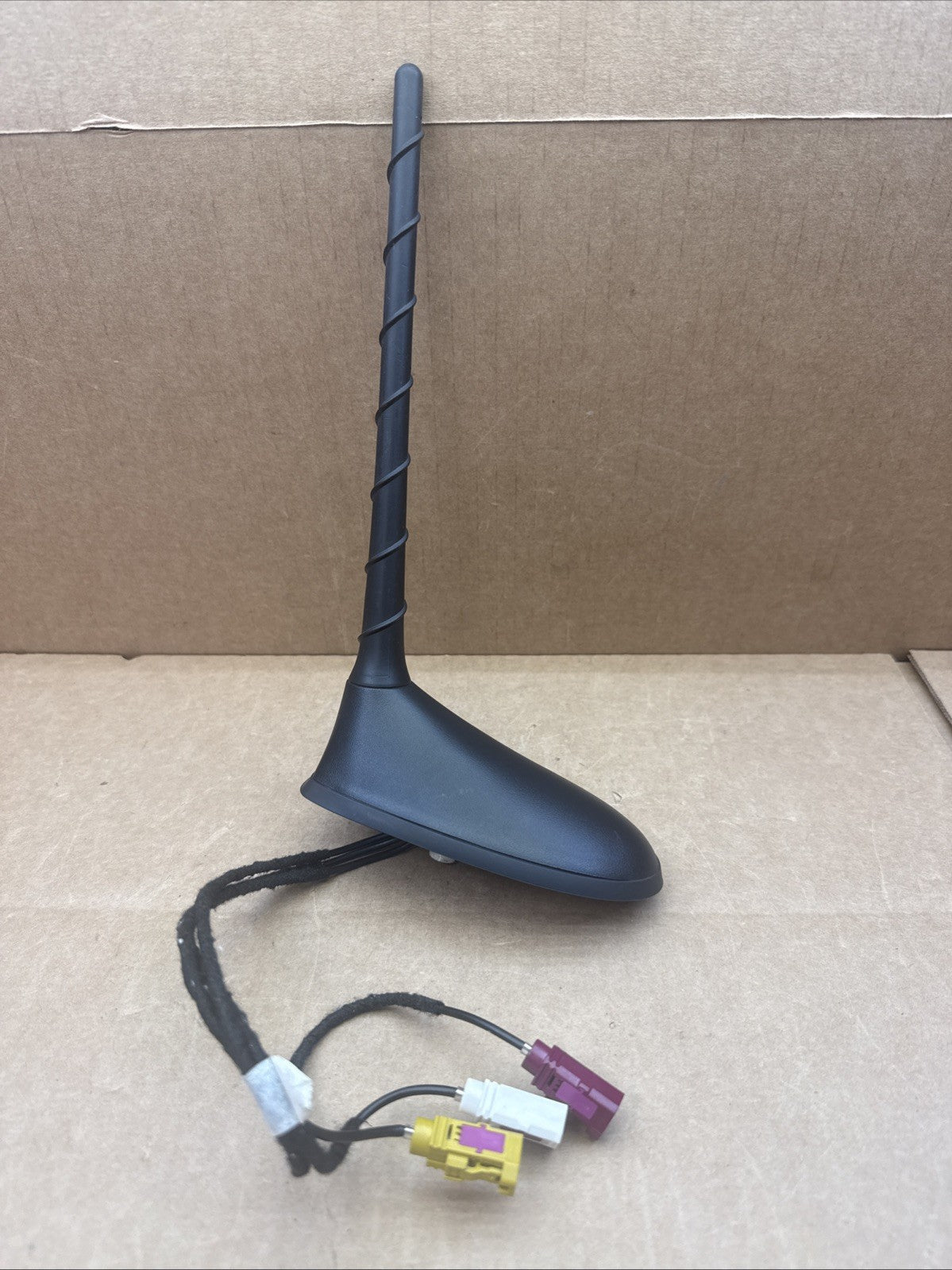 2015-2023 Jeep Renegade Rear Roof Mounted Antenna OEM 005219269500