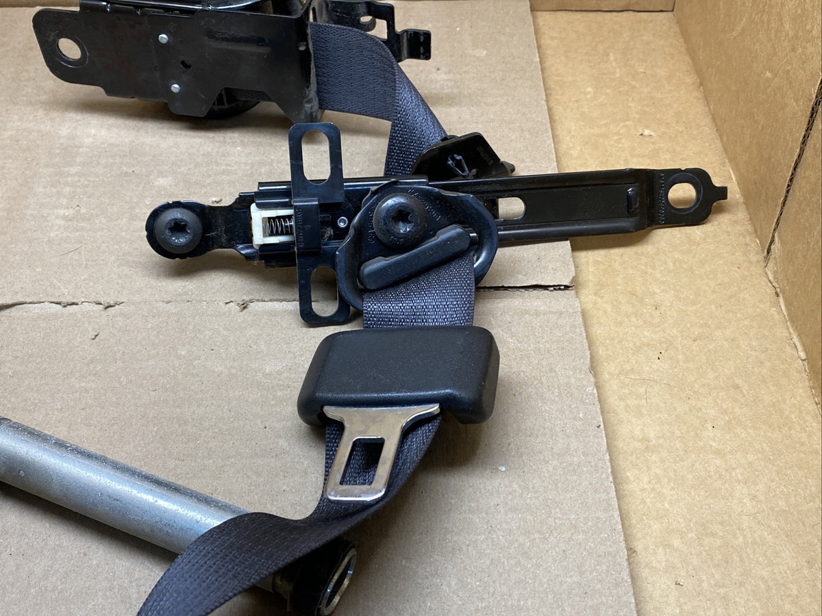 2011 2017 Acadia Traverse Enclave Front Right Passenger Side Seat Belt Seatbelt10