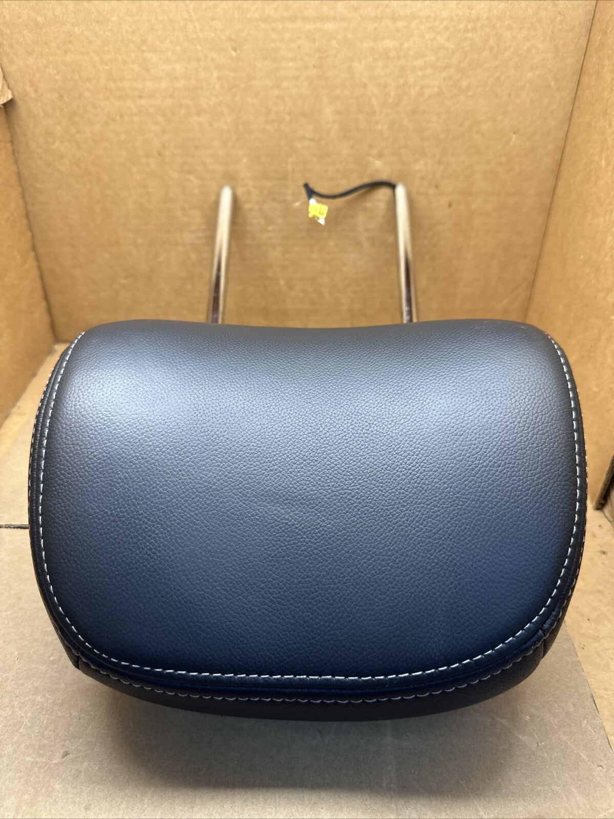 2011 2018 Jeep Grand Cherokee Front Seat Active Head Rest Headrest Black OEM6