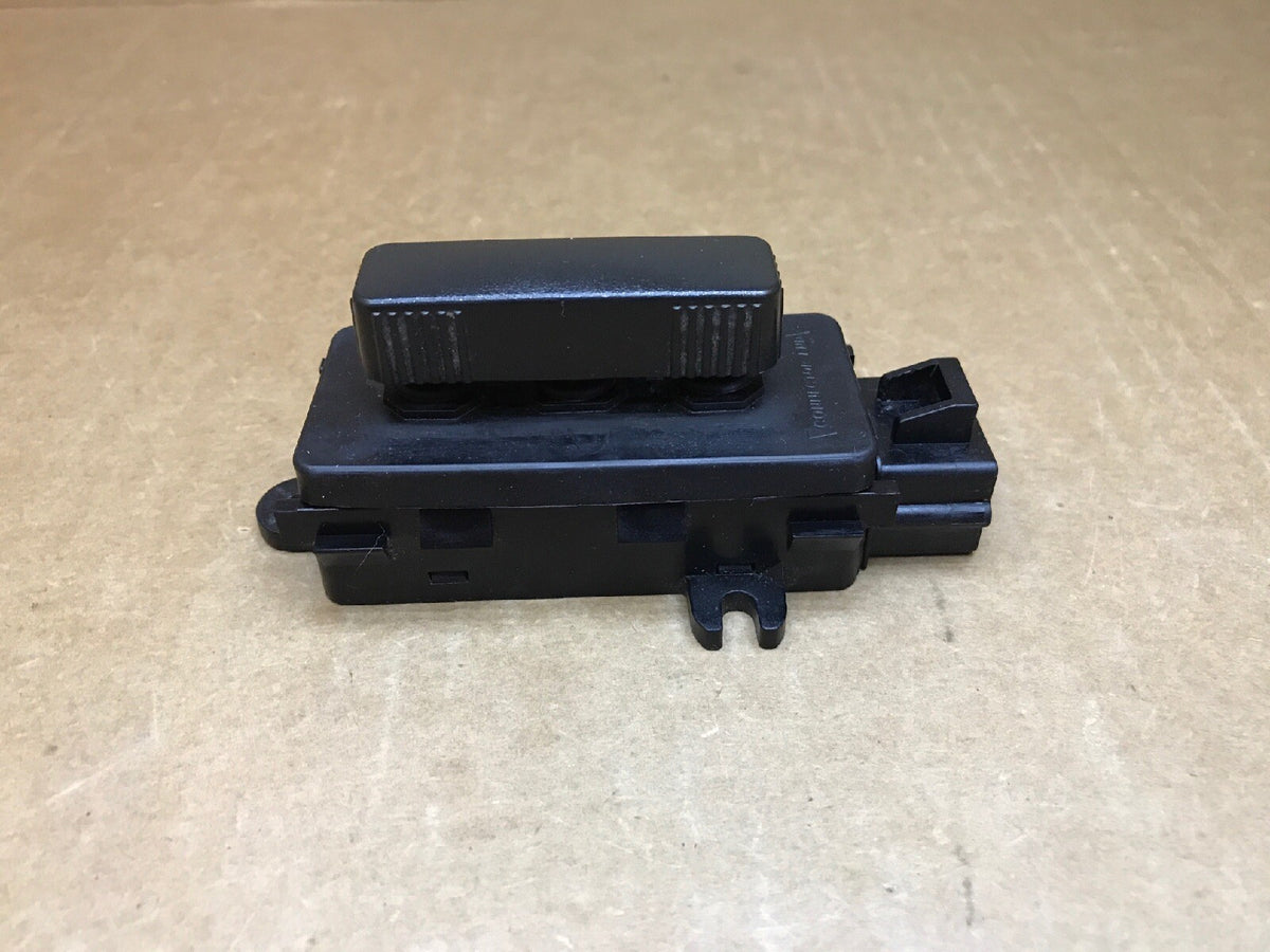 00 06 GM Suburban Tahoe Silverado Yukon Power Front Seat Switch 124502560