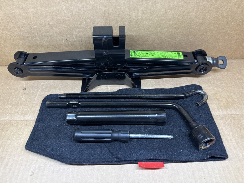 2020 2025 KIA TELLURIDE SPARE TIRE EMERGENCY JACK KIT TOOLS BAG OEM0