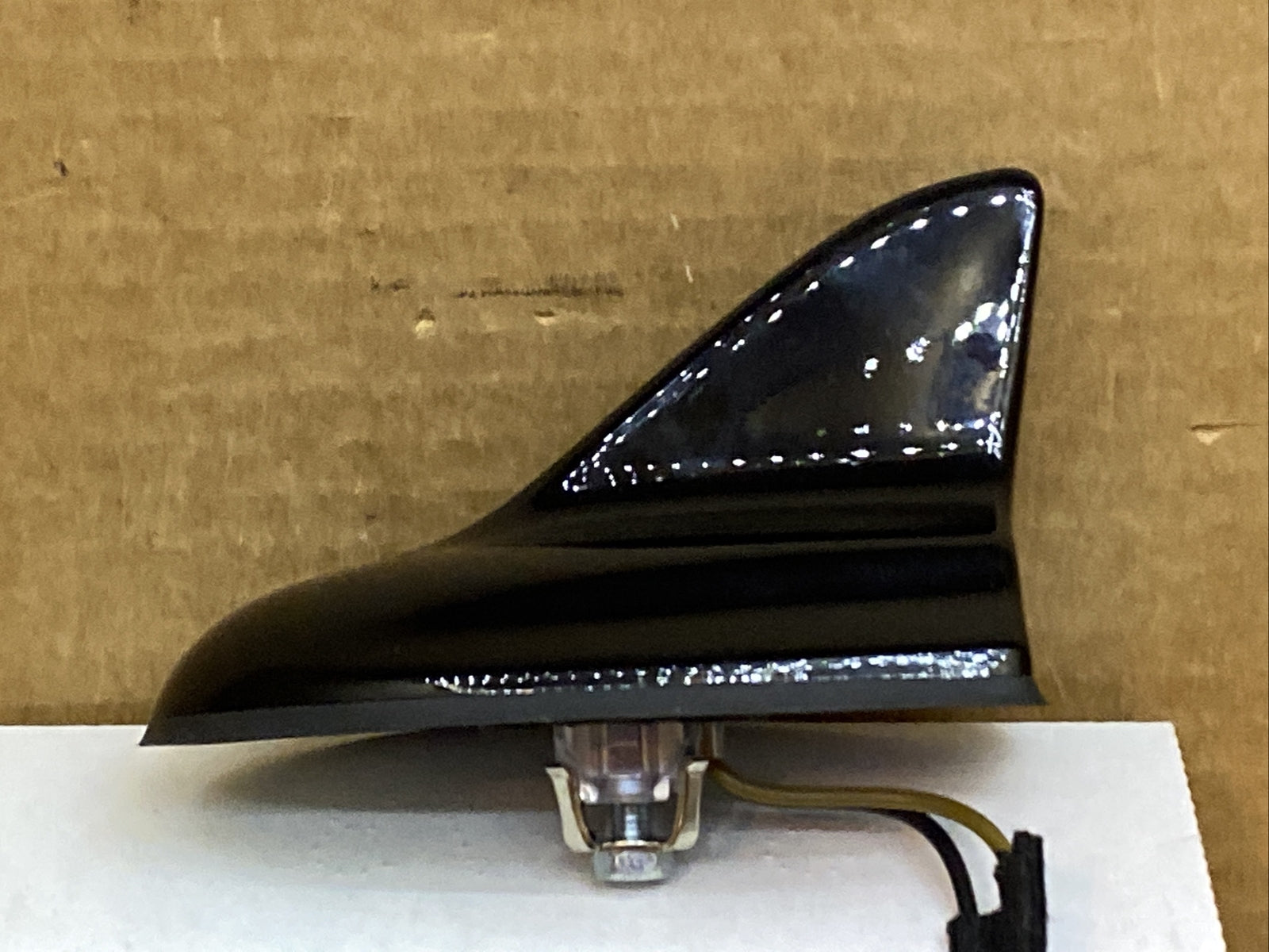 15 16 Challenger 15 17 Chrysler 200 Antenna Base Roof Mounted OEM P5NU67DX8AC2