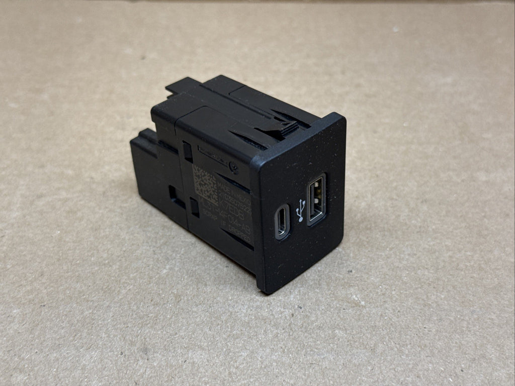 Ford USB USB C Media Charge Ports ML3T 14F014 AB2