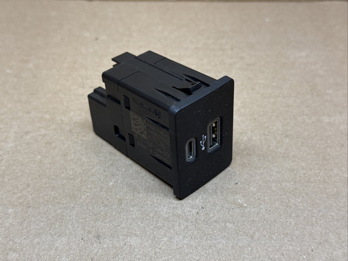 Ford USB USB C Media Charge Ports ML3T 14F014 AB2
