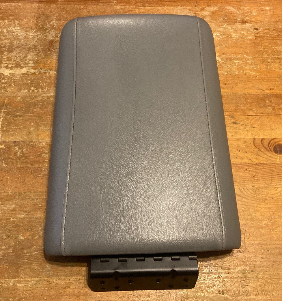 03 06 Expedition Center Console Arm Rest Armrest Cover Lid Flint Gray Grey FE4