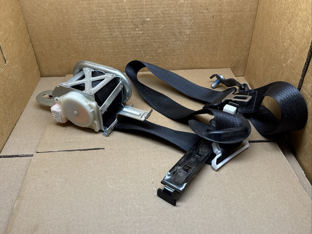 2014 2018 Grand Cherokee Front Left Driver Side Seat Belt Seatbelt Retractor3