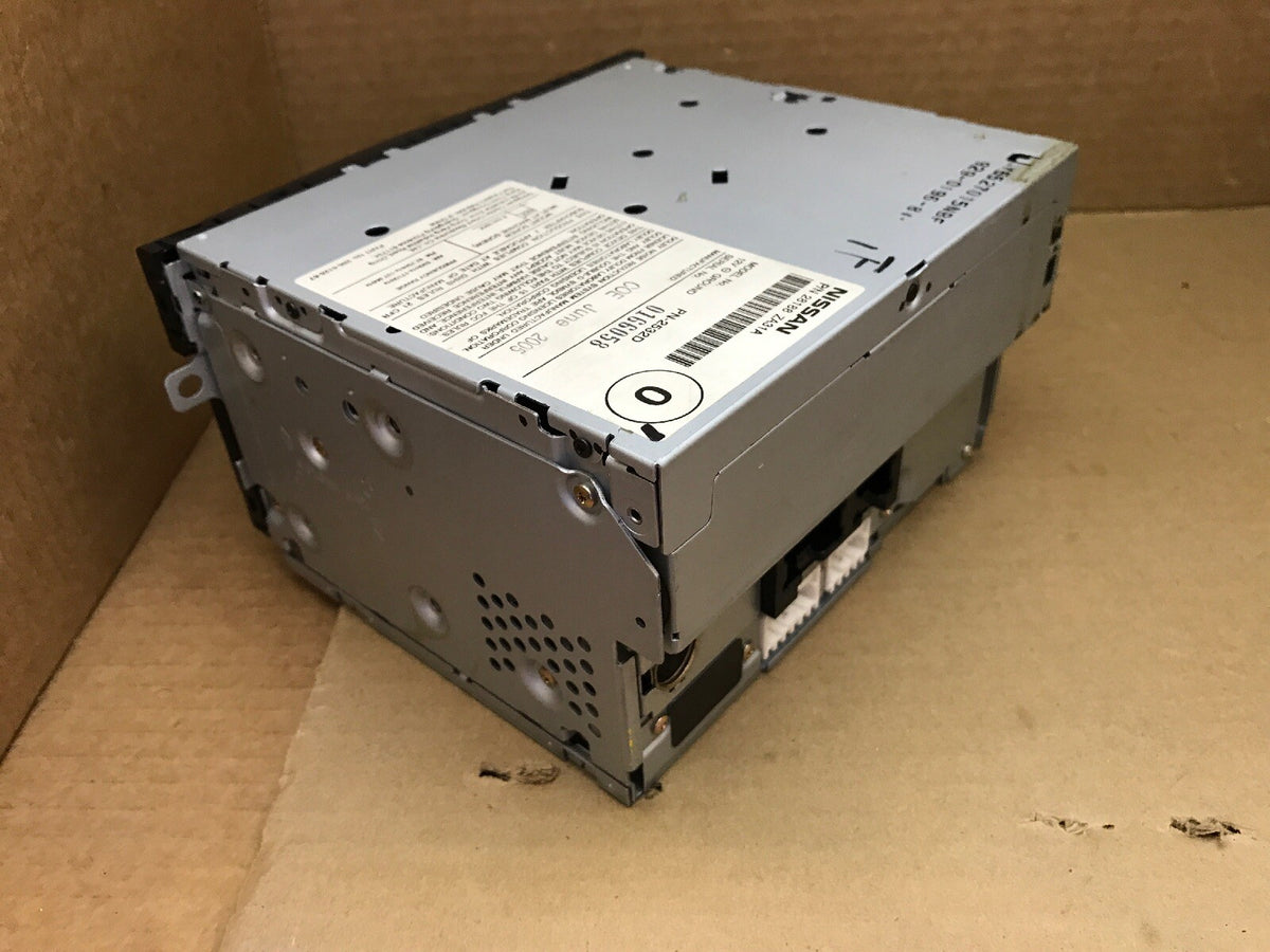 04 05 NISSAN MAXIMA BOSE AM/FM RADIO 6 DISC CD PLAYER & CASSETTE 28188 7Y300 OEM3