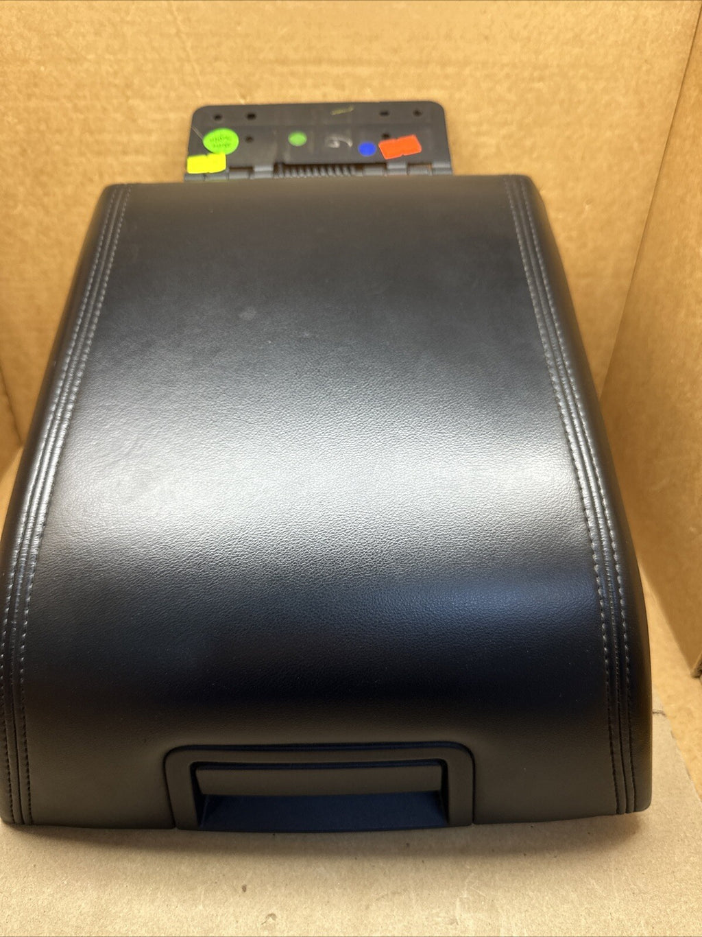 2007 2014 Lincoln Navigator Center Console Cover Lid Arm Rest Black Leather OEM0