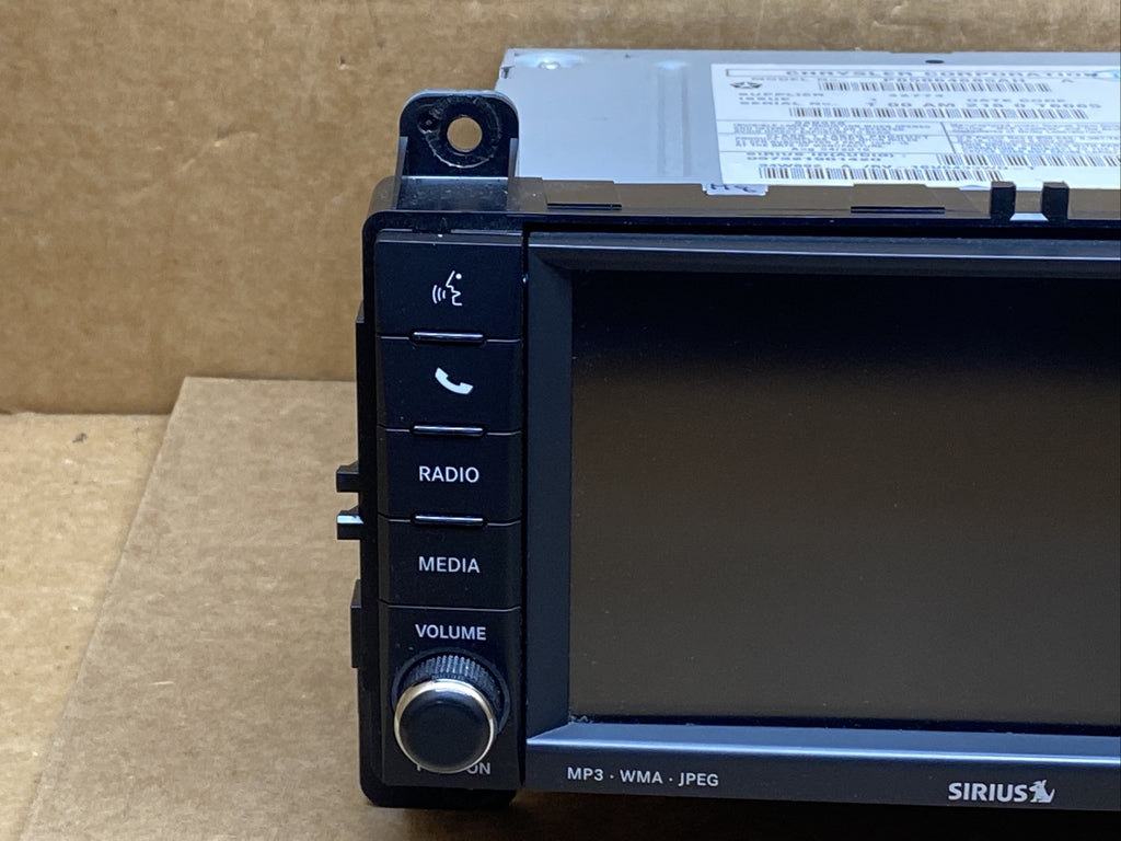 2011 2013 Jeep Grand Cherokee Radio RBZ P05064685AH 05064685AH1