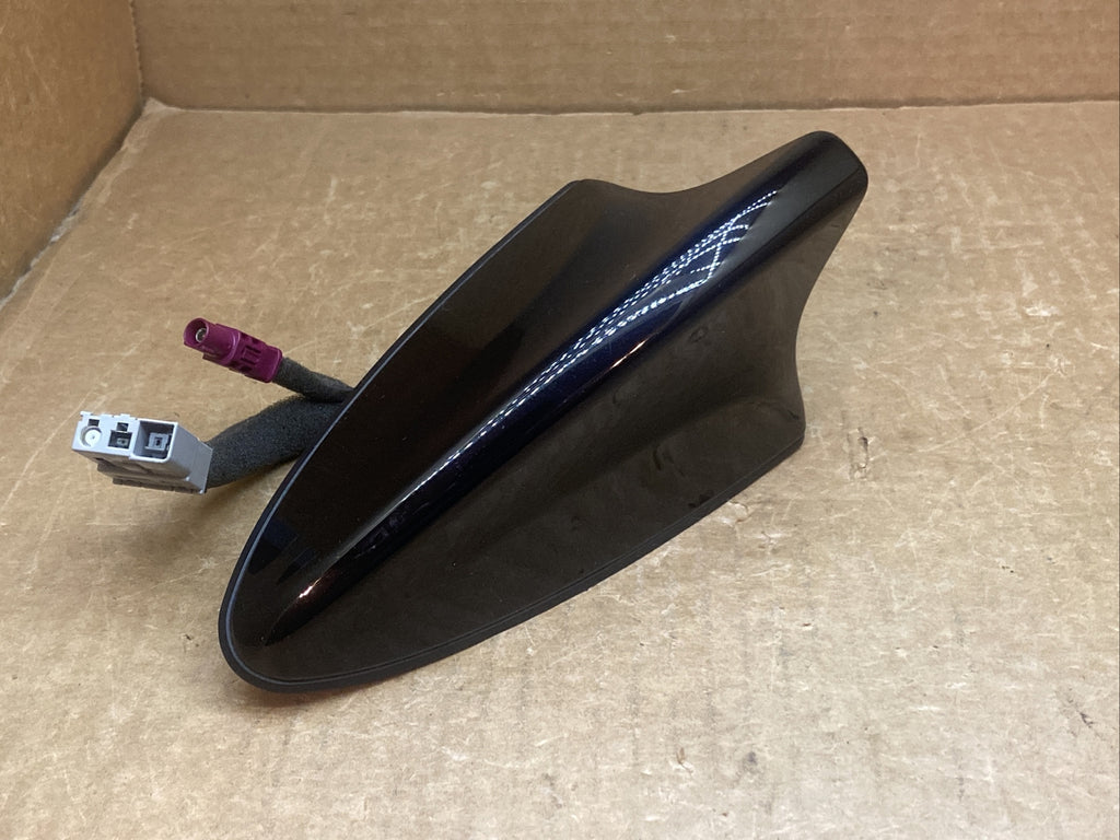 2013 2016 Hyundai Santa Fe Roof Mounted Radio Shark Fin Antenna Becketts Black3