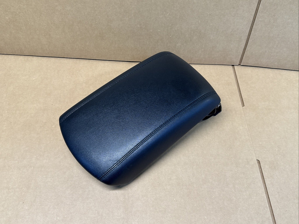 2021 2024 Ford Edge Center Console Arm Rest Armrest Lid Top Black Leather OEM1