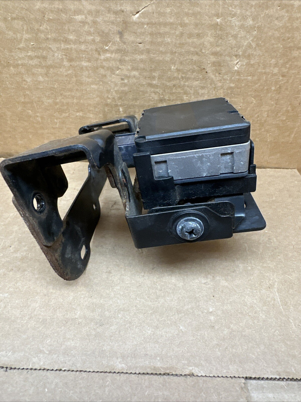 2015 2017 Nissan Rogue Cruise Control Radar Distance Sensor OEM 28438 6FJ0A7