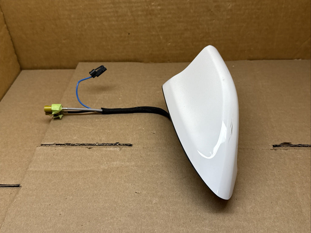 2015 2023 Ford Edge Roof Radio Antenna Shark Fin White JJ7T 19G461 AA54WF1