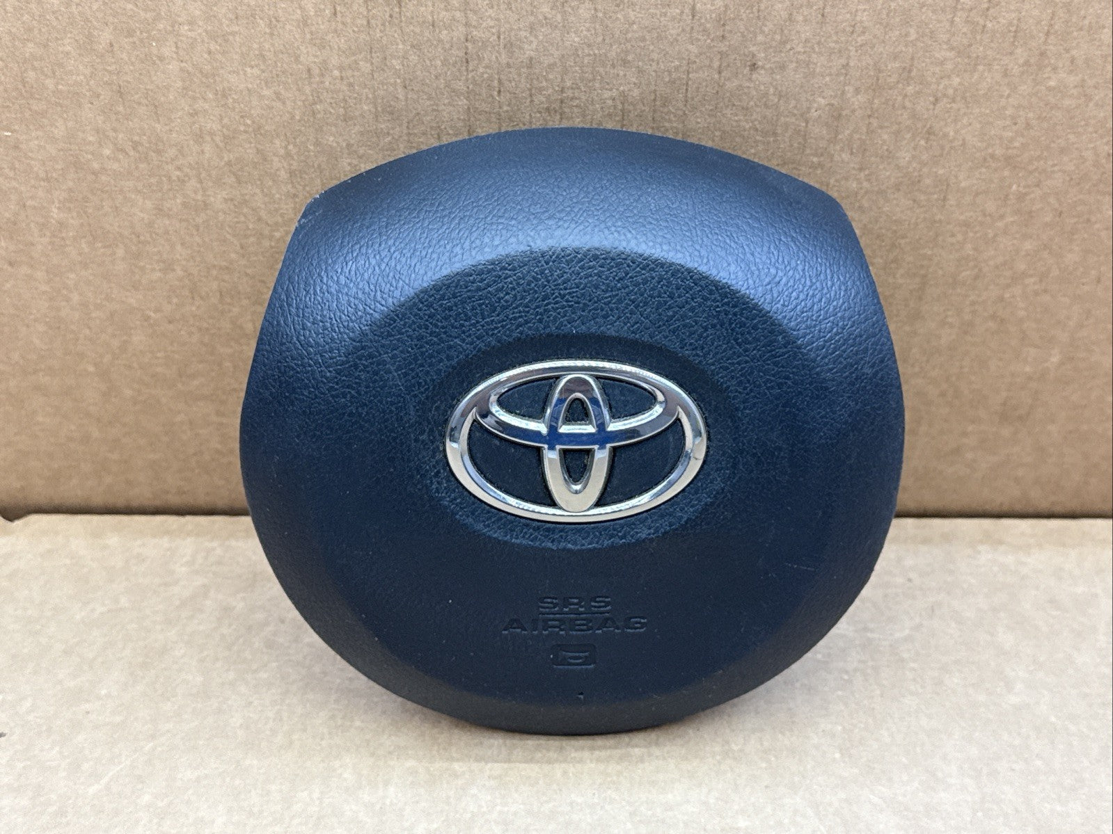 2012 2019 Toyota Yaris Front Left Driver Side Steering Wheel Air Bag Airbag0