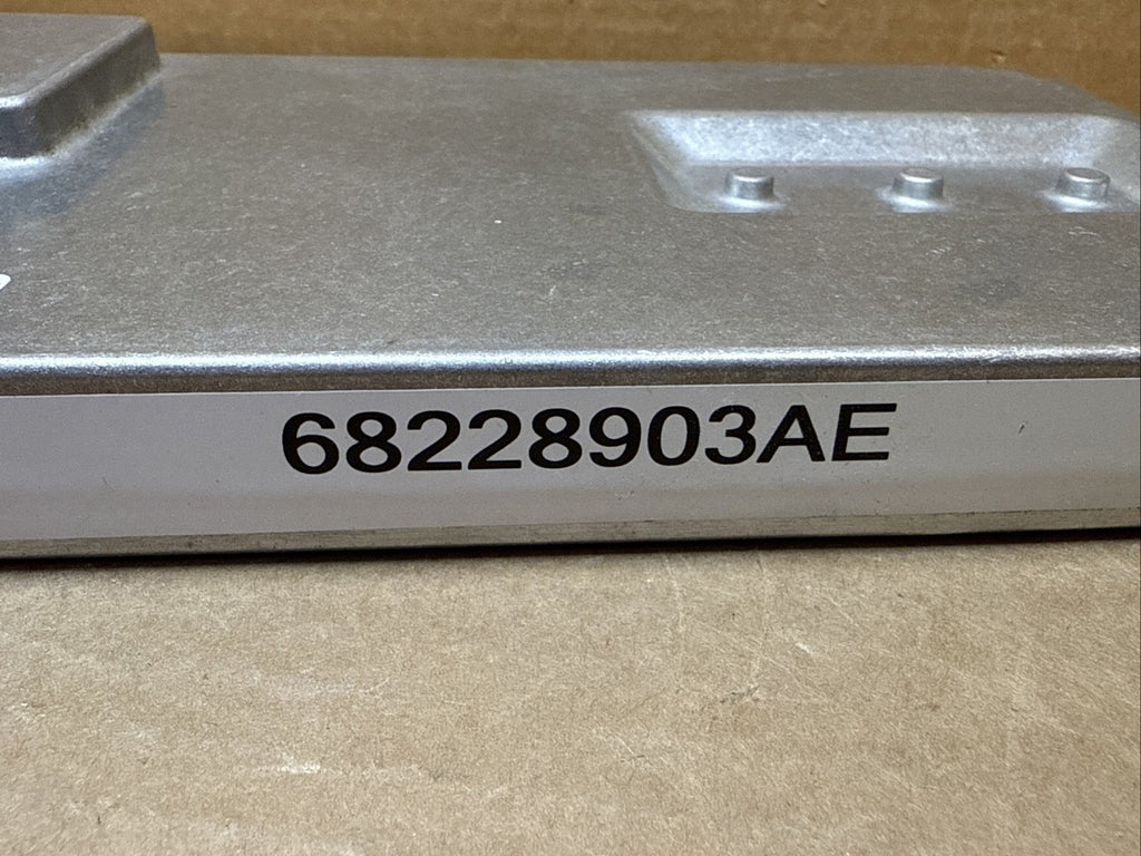 2017 Chrysler Pacifica Stereo Radio Audio Amp Amplifier 68228903AE1