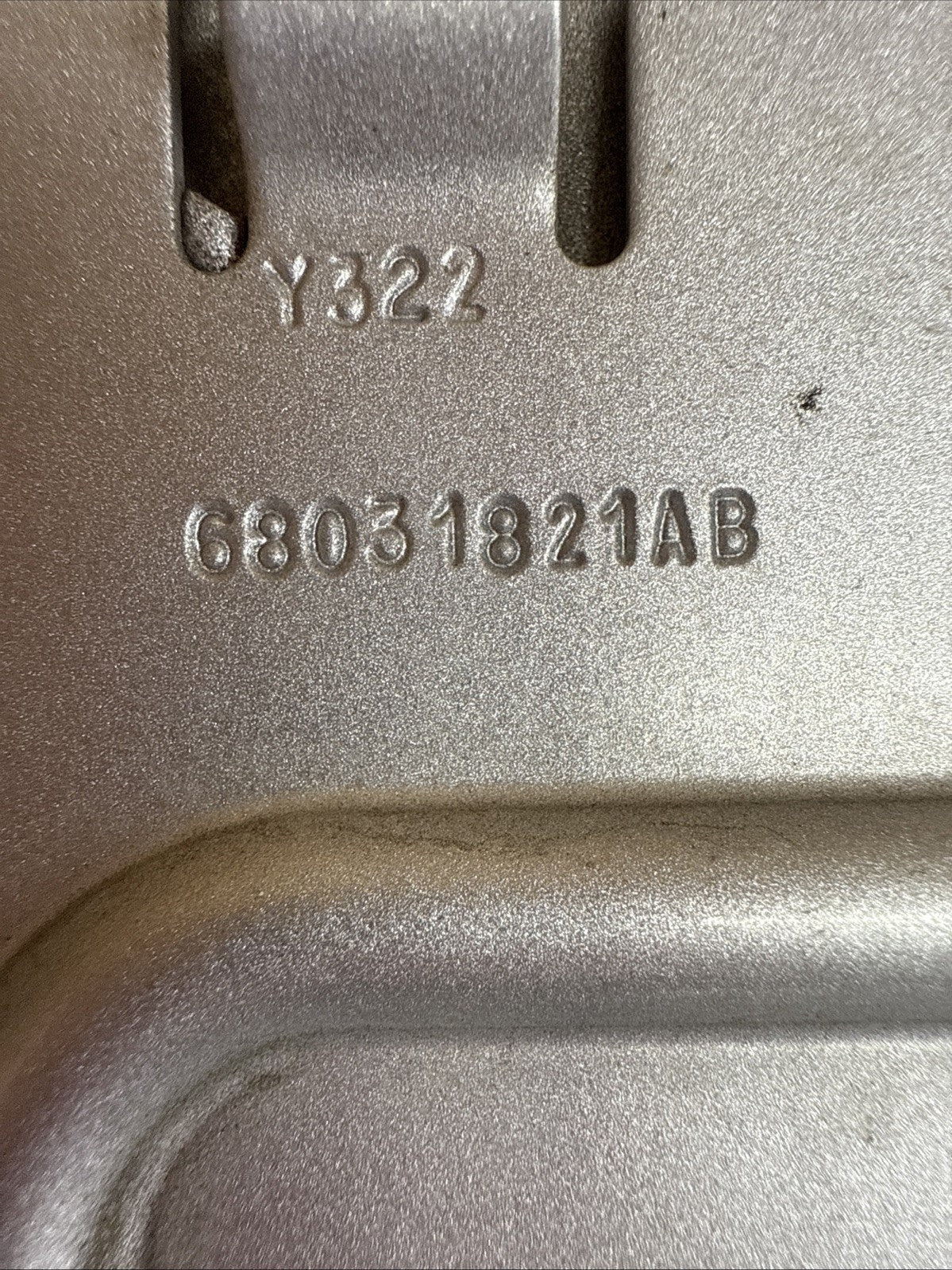 11 13 Jeep Grand Cherokee Fuel Gas Cap Door Lid Cover Bright Silver Metallic PS26