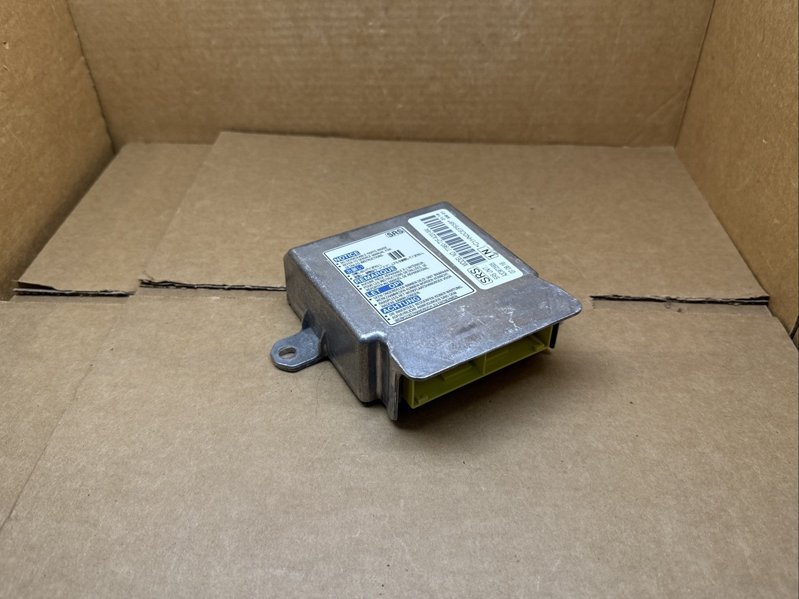 2016 2017 Honda Accord SRS AirBag Air Bag Control Module OEM 77960 T2F A020 M42