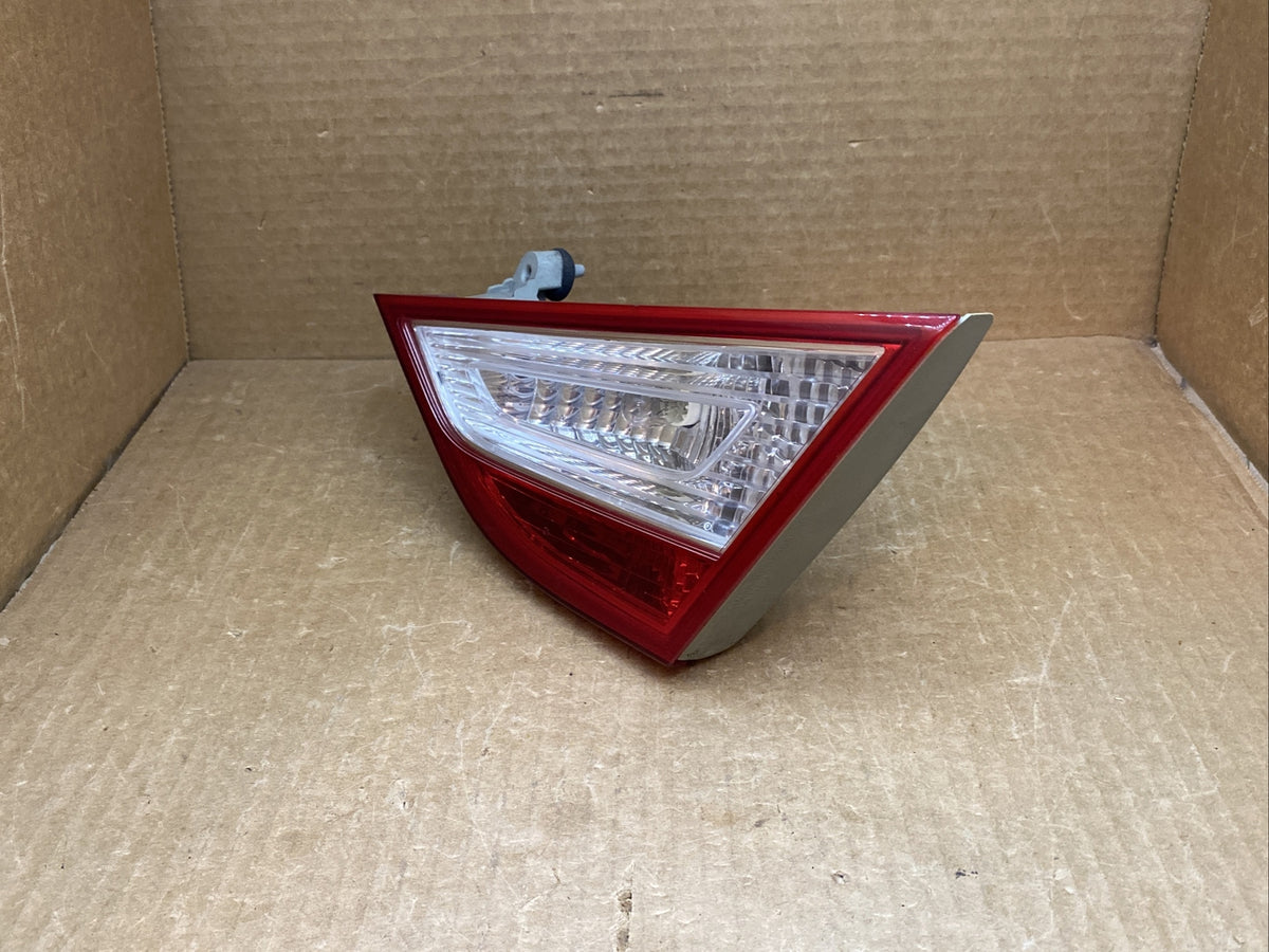 2011 2014 Hyundai Sonata Decklid Inner Tail Light Taillight Right Passenger Side3