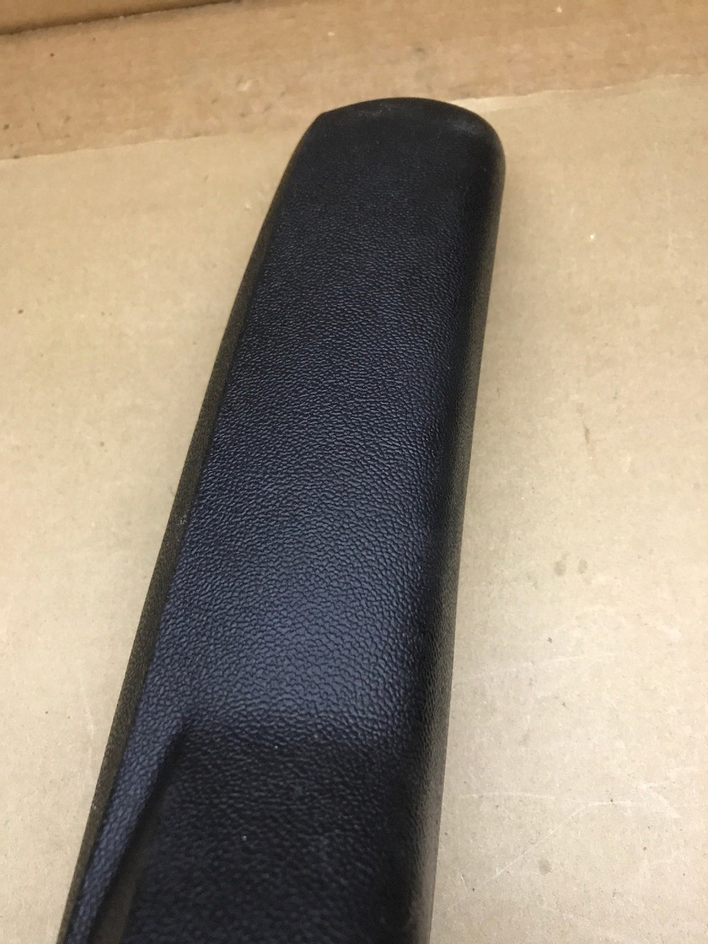 2011 2016 GRAND CARAVAN TOWN & COUNTRY ARM REST ARMREST FRONT DRIVER SEAT BLACK6