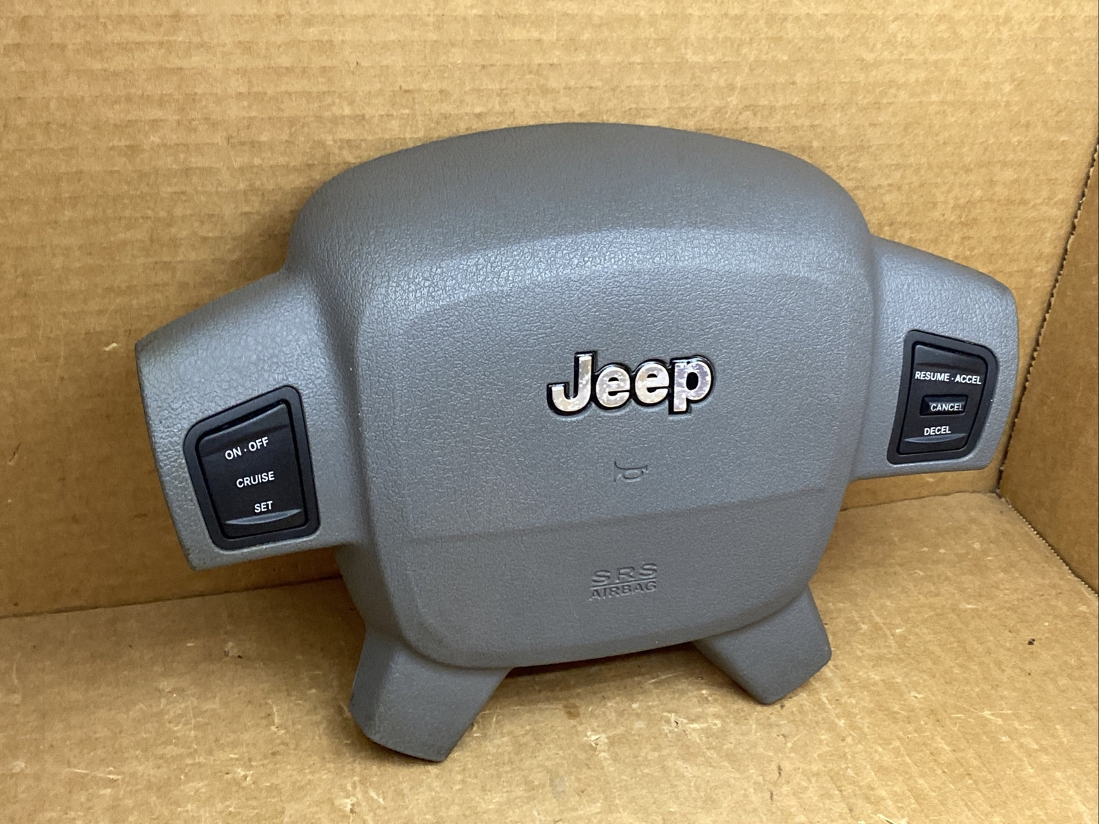 05 07 Grand Cherokee Front Left Driver Side Steering Wheel Air Bag Airbag Gray2