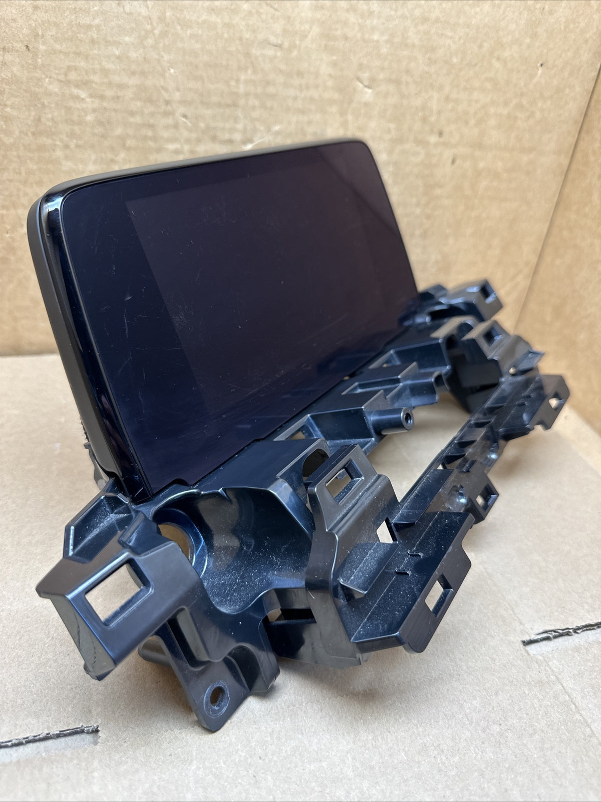 2018 MAZDA CX 5 DISPLAY SCREEN MONITOR  MODULE K123 61 1J0 A OEM2