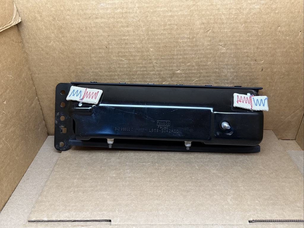 2020 2026 Ford Explorer Front Right Side Passenger Knee Air Bag Airbag3