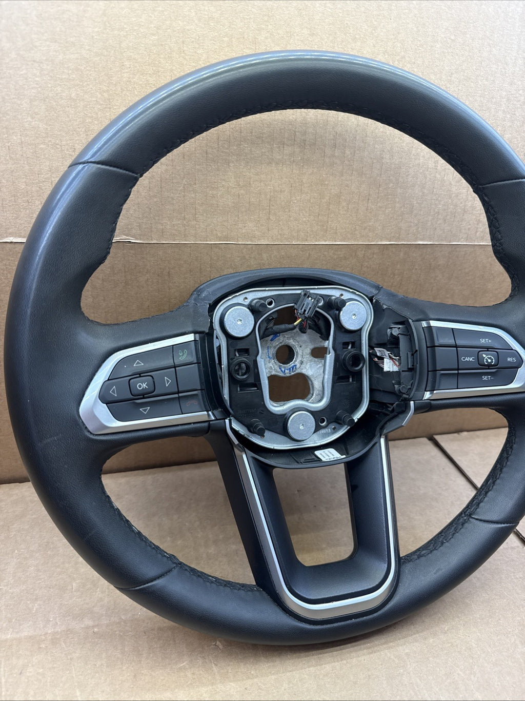 2022-2025 JEEP COMPASS STEERING WHEEL SWITCHES OEM1