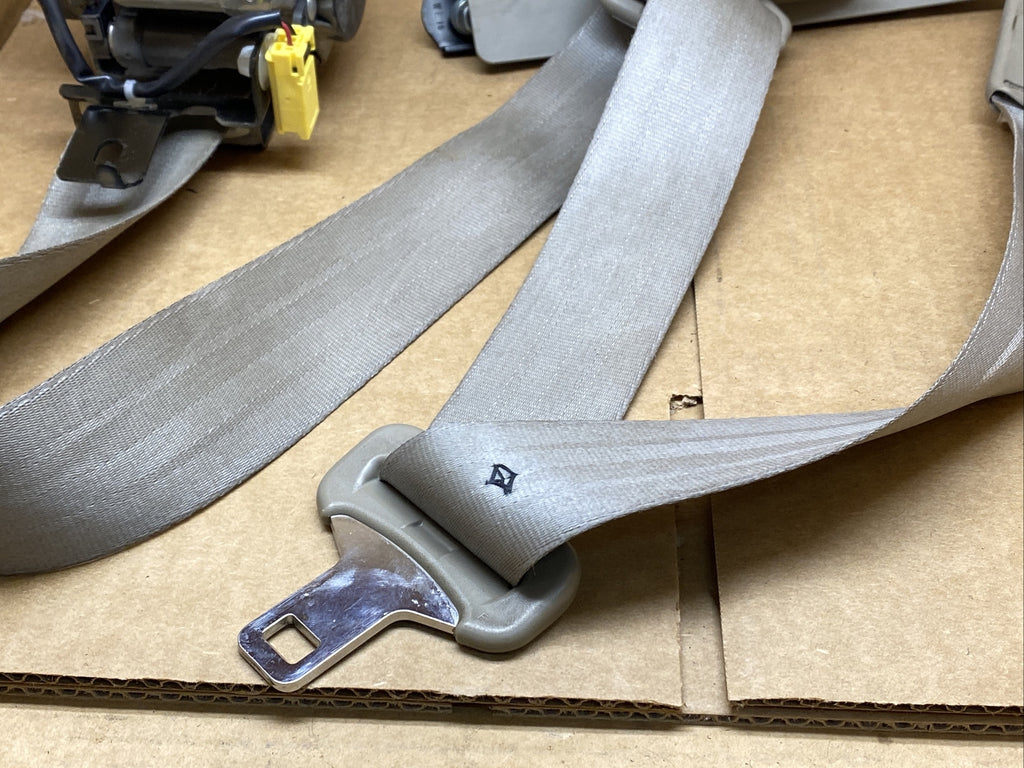 11 17 Osyssey Front Right Passenger Side Seat Belt Seatbelt Retractor Assembly3