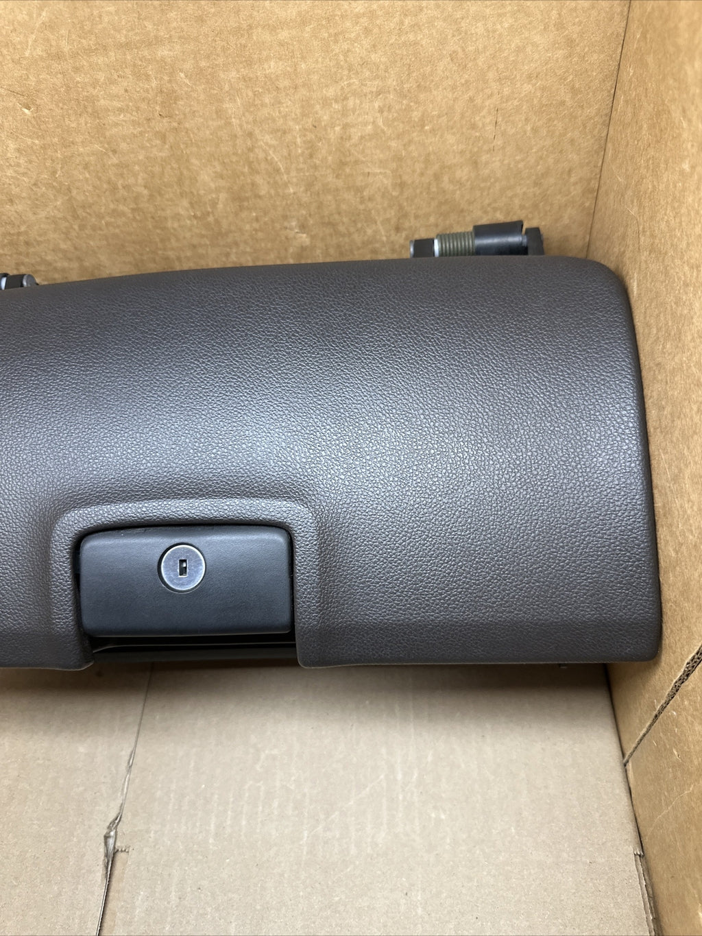 2014 2019 Silverado Sierra Upper Glove Box Glovebox Dash Insert Storage Cocoa2