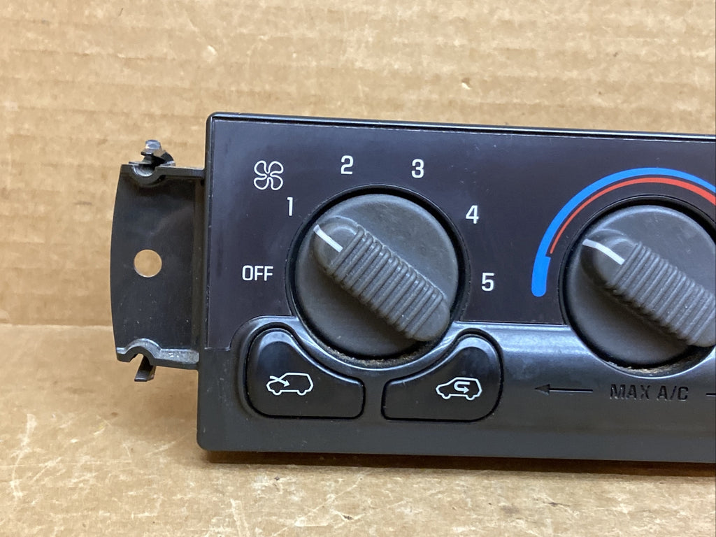 1999 2002 Chevy Silverado GMC Sierra Truck heater climate control W/O Rear Defog1