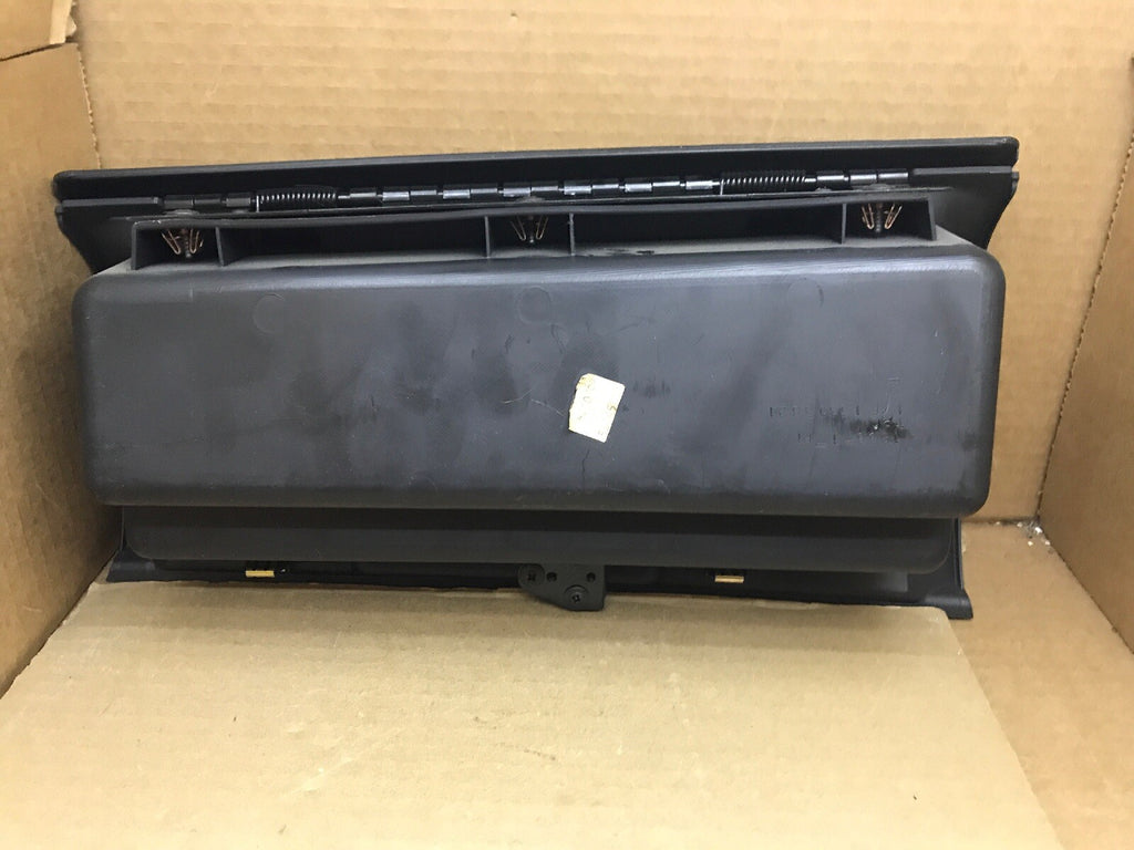 07 08 09 10 11 12 13 Silverado Sierra Upper Glove Box Black & Silver Dash Tray4