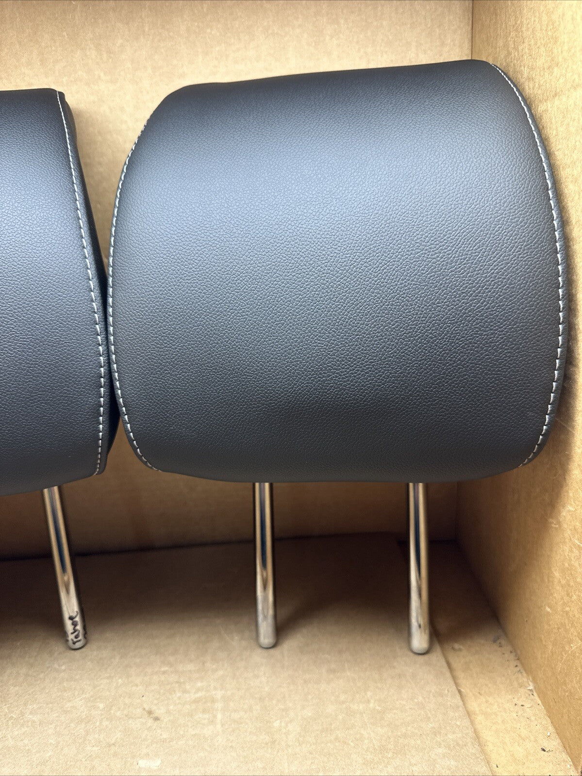 2015 2020 GMC YUKON XL TAHOE SUBURBAN Rear Third 3rd Row BLACK Headrests1