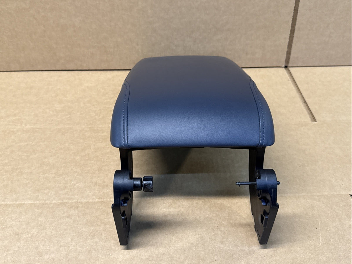 2013 2018 Toyota Avalon Armrest Center Console Arm Rest Lid Top Blue Leather6