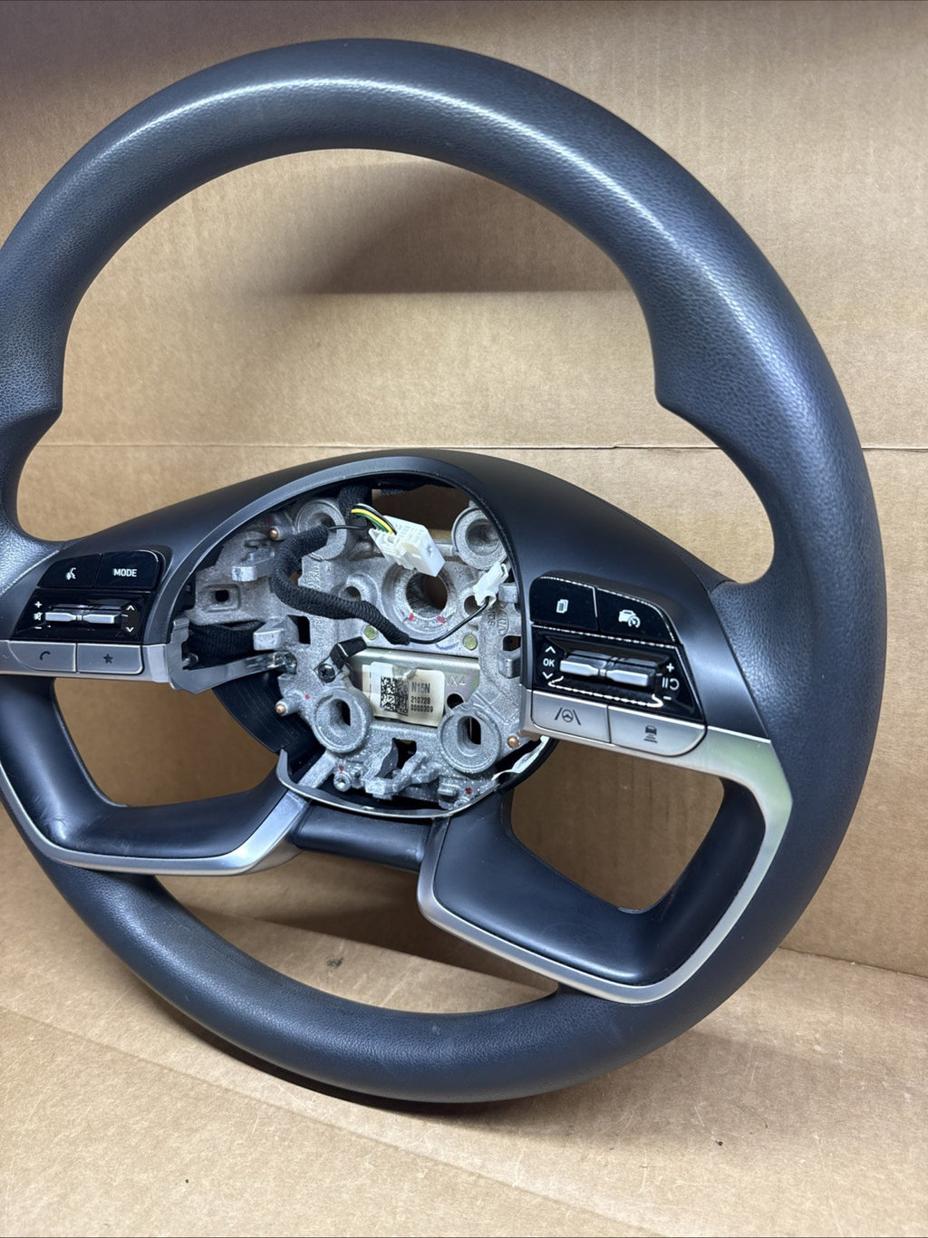 2022 2024 HYUNDAI TUCSON STEERING WHEEL SWITCH BUTTON OEM1