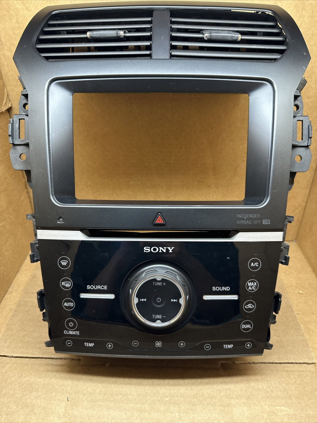 2013 2015 Ford Explorer 8" Radio Climate Control Panel Bezel DB5T 18A802 HC0
