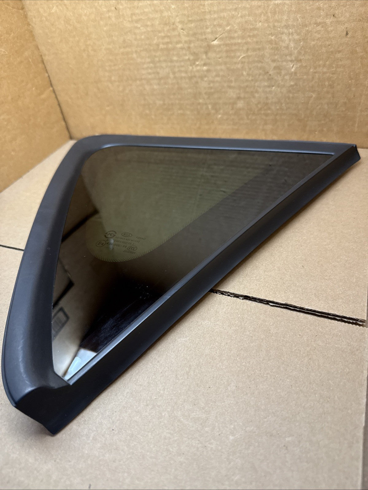 2014 2019 Kia Soul Rear Right Passenger Quarter Glass 87820 B2000 OEM2