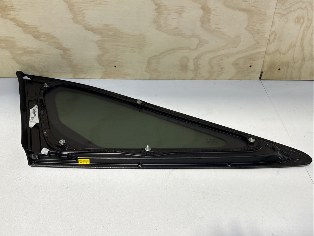 2021 2023 Kia Sorento Rear Right Side Passenger Quarter Glass6