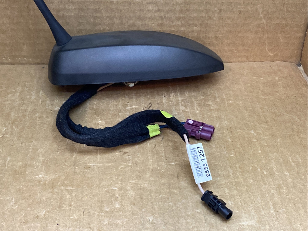2015 Chevrolet Sonic Roof Antenna Base Mast Wiring GM 95351257 OEM2
