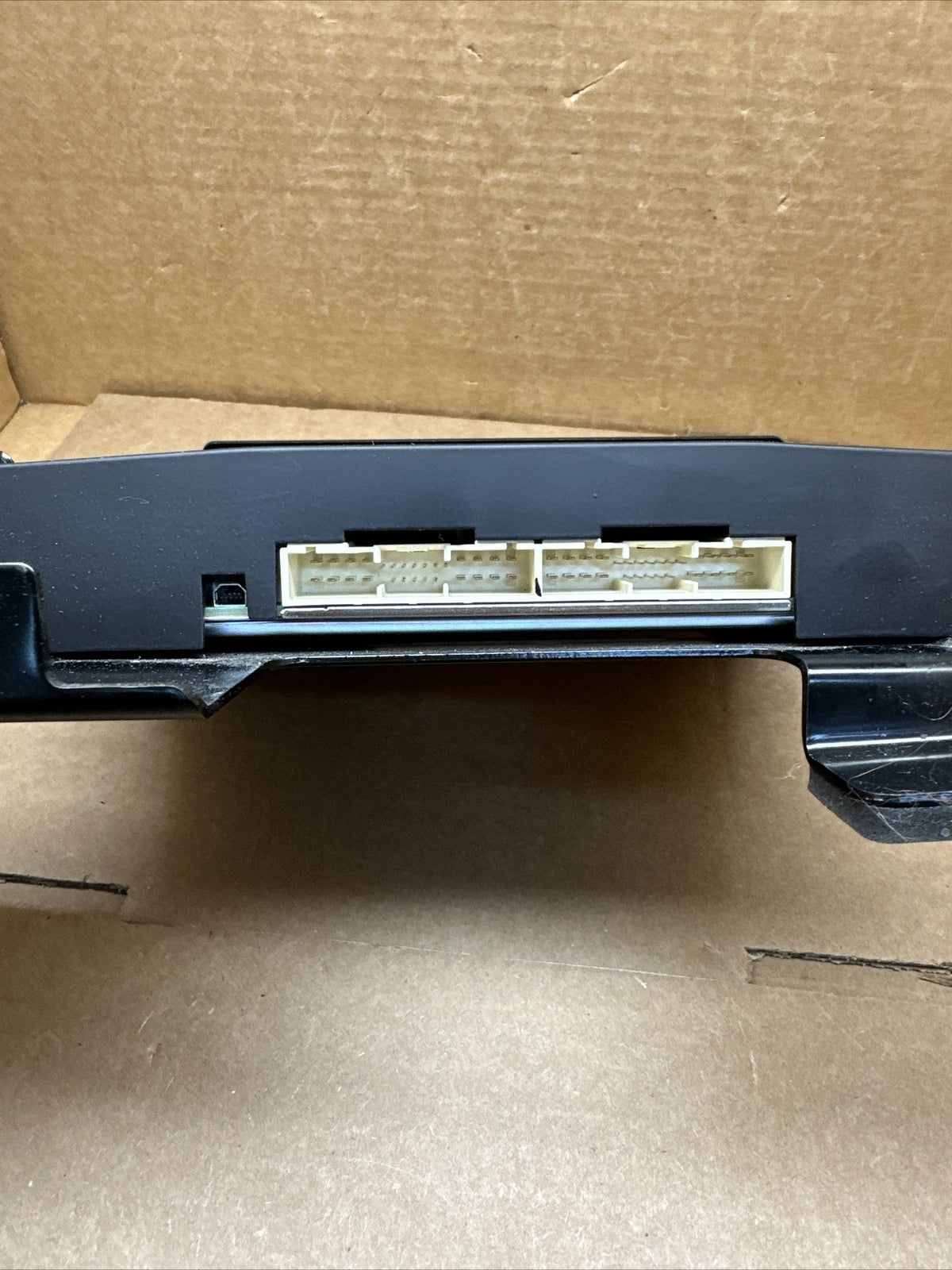 2016   2020 Hyundai Santa Fe Sport Infinity Harman OEM Amplifier 96370 2W6004