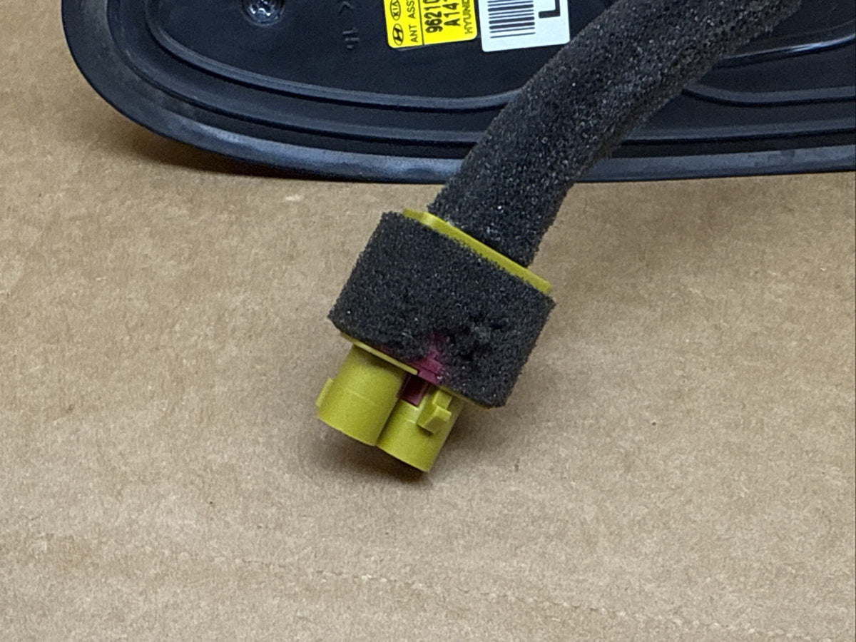 2015 2017 Hyundai Sonata Roof Radio Shark Fin Antenna Red 96210 C2000TR2 LUTR9