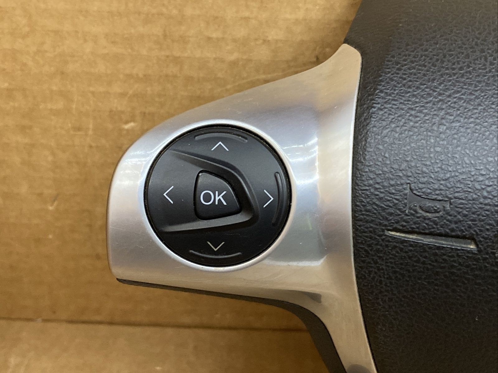 2012 2014 Ford Focus Driver Side Steering Wheel Airbag Air Bag OEM Controls5