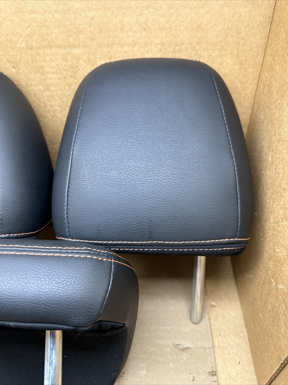 2018 2020 Nissan Kicks Rear Back Seat HeadRest Leather Black Complete Set 3 OEM6