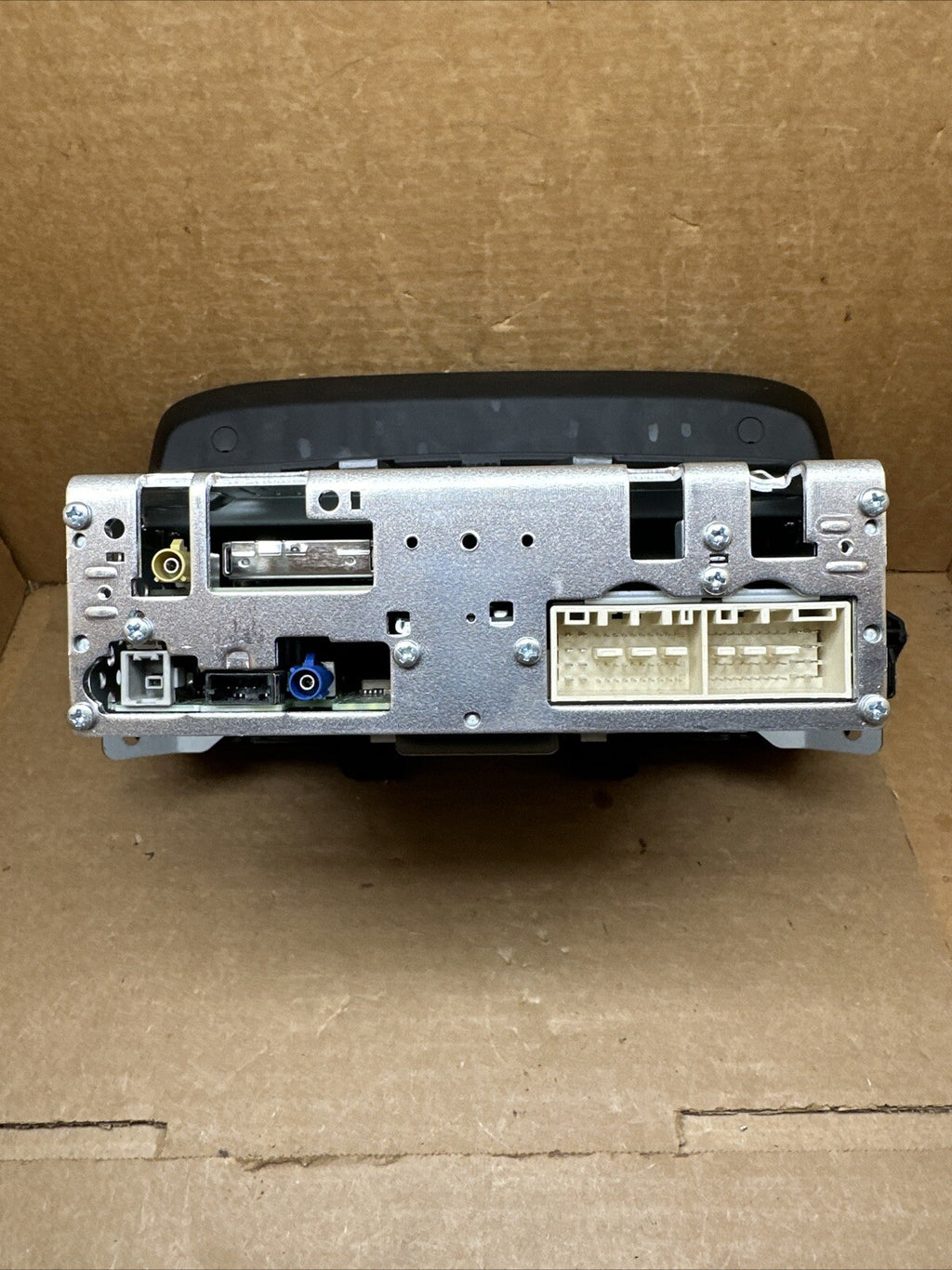 2018 2020 HYUNDAI KONA Radio Receiver Assembly US market 96160 J9110TMT OEM6